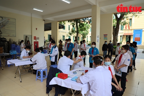 Ngày 18-4, Hà Nội ghi nhận 1.109 ca Covid-19 mới, tiếp tục triển khai tiêm vắc xin cho cho trẻ từ 5-11 tuổi